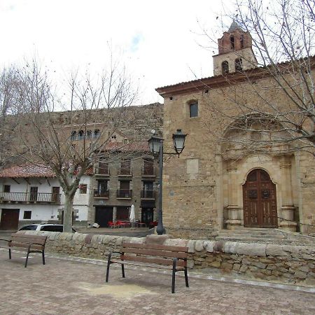 Hostal Paquita Allepuz Exterior photo